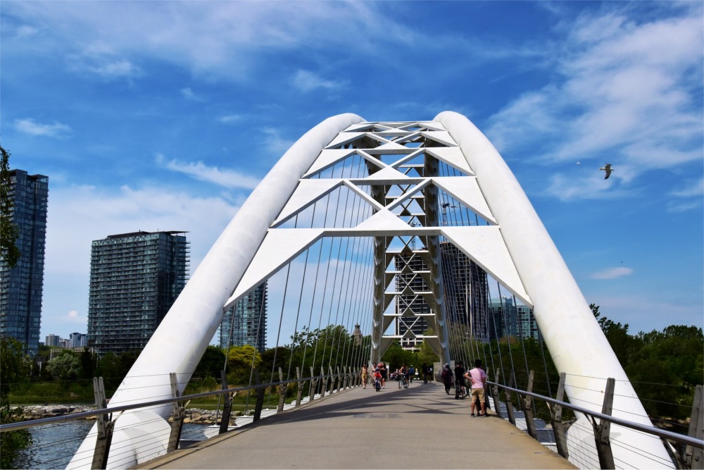 Photograph of the Humber Bay Arch Bridge in Toronto, Ontario, Canada.