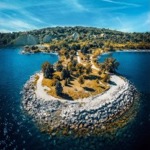 Scarborough Bluffs Park in Toronto, Ontario, Canada is captured in this lovely photograph.