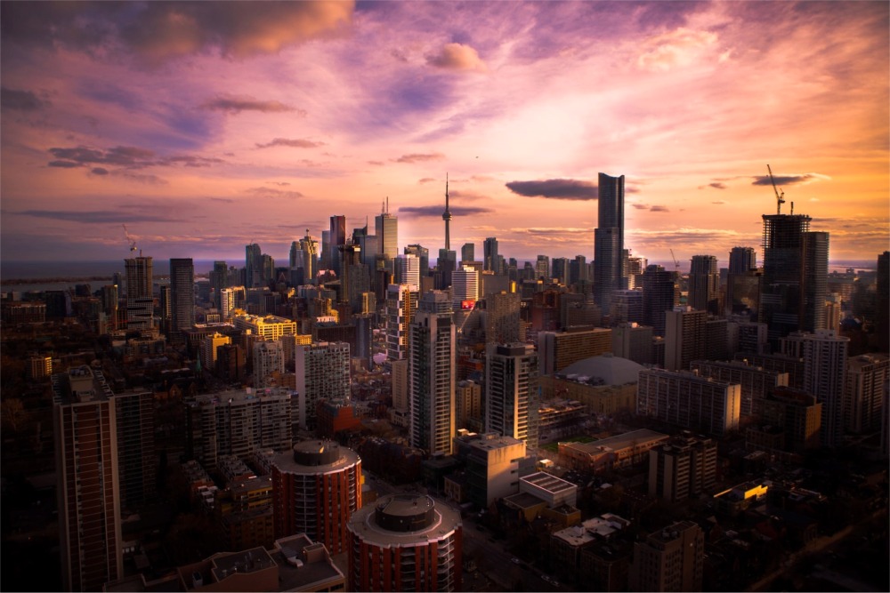 This is a gorgeous photograph of a Toronto Ontario Cityscape.